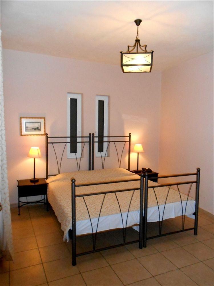 Lambrinos Suites Platanias  Exterior photo