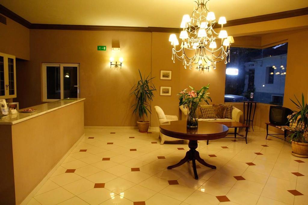 Lambrinos Suites Platanias  Exterior photo